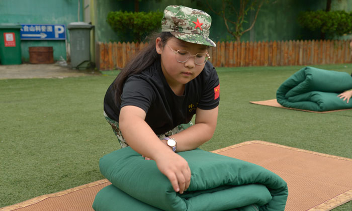 國內(nèi)最艱苦的青少年暑假夏令營