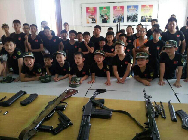 暑期國內(nèi)軍事夏令營