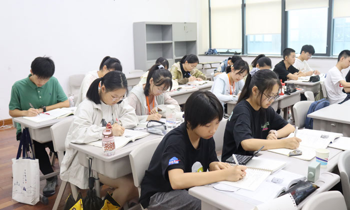 國(guó)內(nèi)有哪些高質(zhì)量的夏令營(yíng)