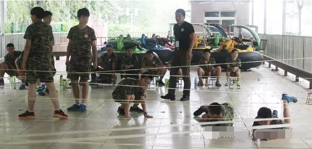 國內(nèi)軍事夏令營.jpg