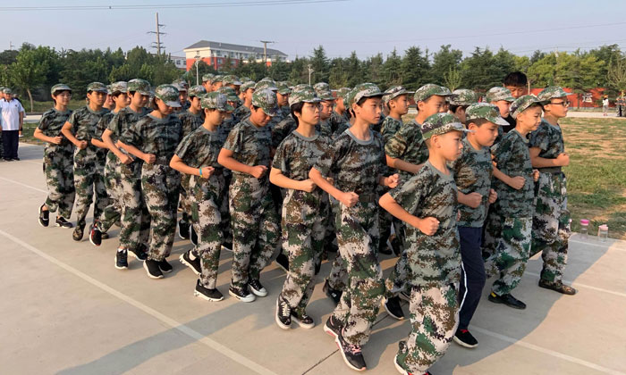 國內(nèi)軍事夏令營