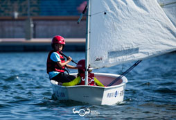 國內(nèi)帆船夏令營讓孩子保持專注