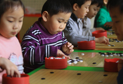 圍棋夏令營介紹小學(xué)生下圍棋有什么特別注意的嗎
