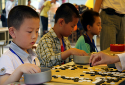 圍棋夏令營介紹孩子學(xué)圍棋對他們的人生有影響嗎？