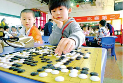 2016圍棋夏令營介紹孩子幾歲學(xué)圍棋最好？