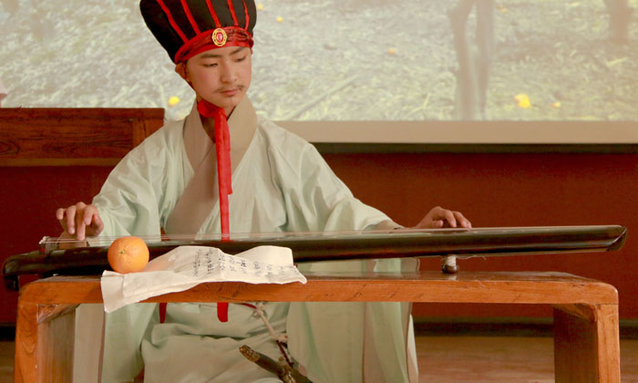 國(guó)學(xué)夏令營(yíng)讓孩子和家長(zhǎng)一起走進(jìn)國(guó)學(xué)世界！.jpg