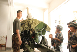 認真學習的小學員