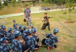 黃埔軍事為孩子的成長(zhǎng)增添動(dòng)力