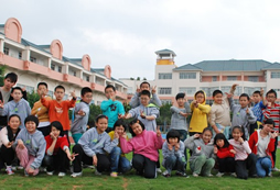廣州新東方小學(xué)生營(yíng)合影
