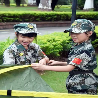 哈爾濱軍事夏令營(yíng)讓孩子在快樂(lè)中改善壞習(xí)慣