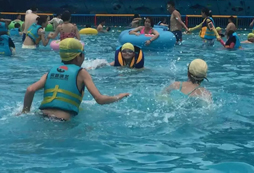  海北游學夏令營講解游泳過程中如何換氣