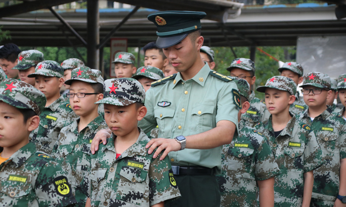 杭州兒童暑假軍訓(xùn)夏令營