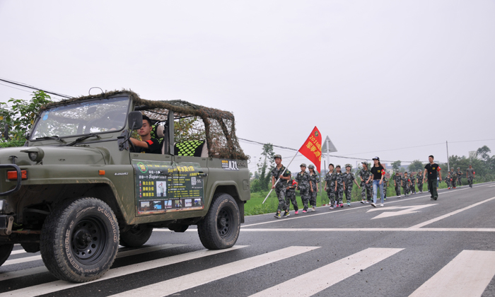 杭州軍事夏令營(yíng)