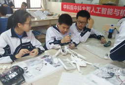 機器人教育解決孩子動手能力差的問題