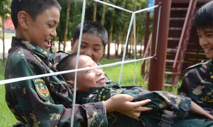杭州青少年軍事化夏令營在暑期激發(fā)孩子潛力
