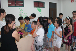 杭州游學(xué)夏令營教育孩子孝敬父母