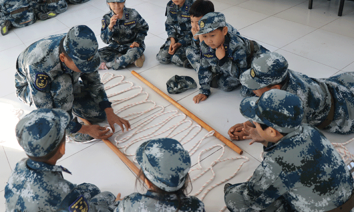 河北軍事夏令營的師資團隊怎么樣？.gif