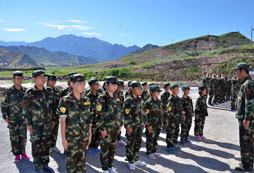 狼牙山軍訓夏令營讓孩子的心靈得到成長