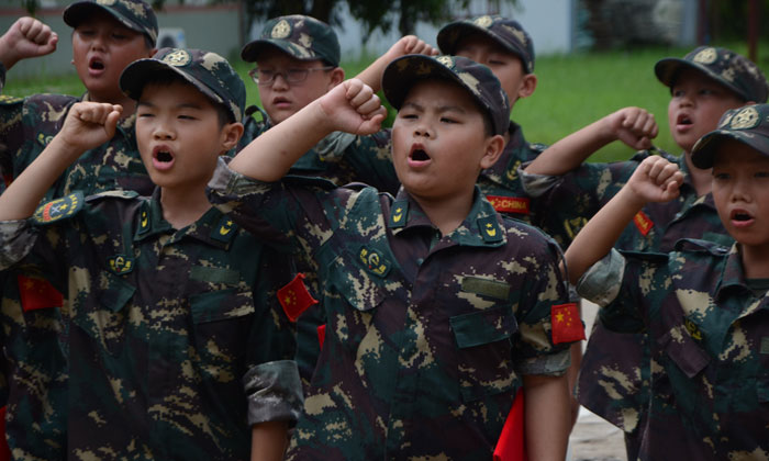合肥暑期軍訓夏令營培養(yǎng)孩子積極的人生觀
