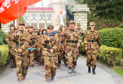 參加合肥軍事夏令營為孩子提供習(xí)慣塑造平臺