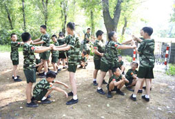 孩子參加黑龍江軍事夏令營(yíng)安全有哪些保障