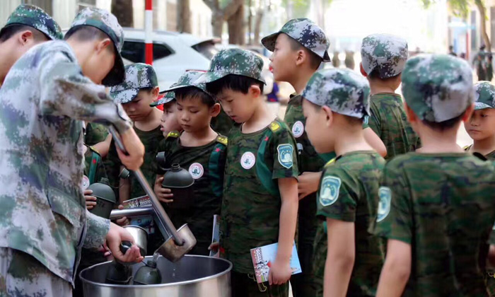 河南最長(zhǎng)時(shí)間的軍事夏令營(yíng)是多少天.jpg