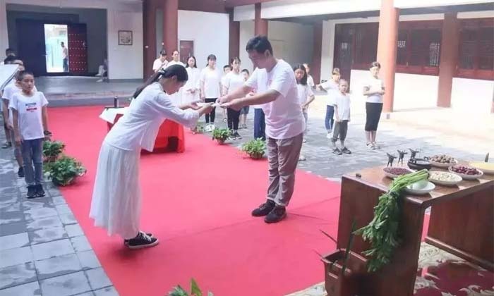 河南7天高中學(xué)夏令營(yíng)費(fèi)用