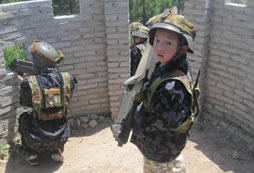  河南夏令營(yíng)給孩子一個(gè)軍事暑假