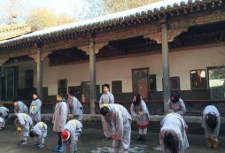 想要學習武術(shù)？河南武術(shù)夏令營教你少林拳
