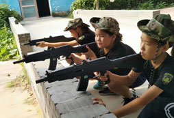 南陽附近初中生參加的軍事夏令營活動怎么樣？