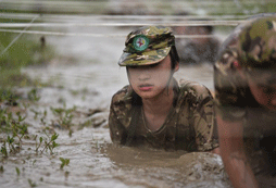 河南女子軍事夏令營(yíng)的課程亮點(diǎn)！