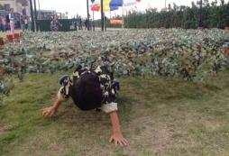 河南軍事夏令營(yíng)幫助孩子塑造鋼鐵般意志！