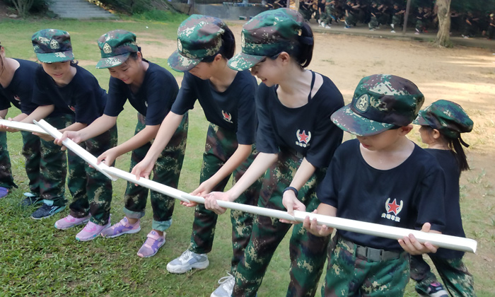 河源軍事夏令營(yíng)有哪些
