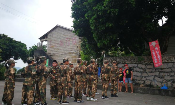 戶外軍事訓(xùn)練