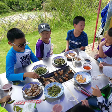 參加暑期探索營(yíng)激發(fā)孩子潛在能力