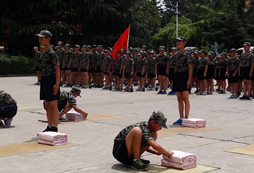 鄭州軍事夏令營(yíng)中有哪些活動(dòng)內(nèi)容