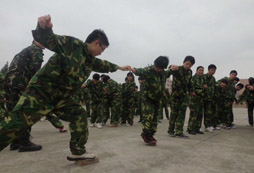 河南軍事拓展訓(xùn)練夏令營為什么受到青睞？