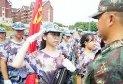 列隊(duì)表演