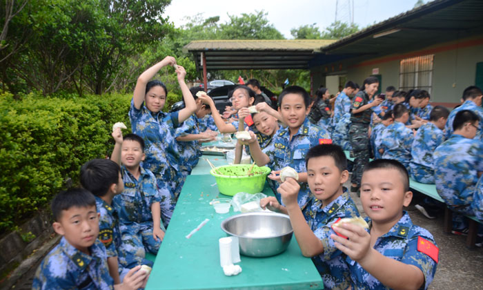 黃埔軍旅軍事夏令營讓青少年身心健康成長