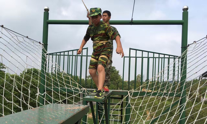 黃埔軍旅夏日營全面鍛煉塑造孩子的品質(zhì)