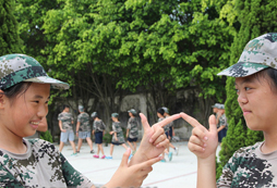 參加廣州黃埔軍事夏令營喚醒孩子心中的巨人