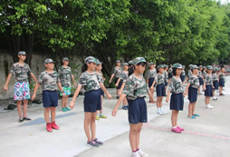 參加廣州黃埔軍事夏令營讓孩子們更懂事
