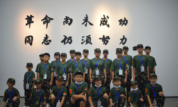 室內大合照