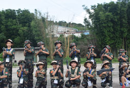 廣州黃埔名將軍事夏令營(yíng)讓孩子學(xué)有所得