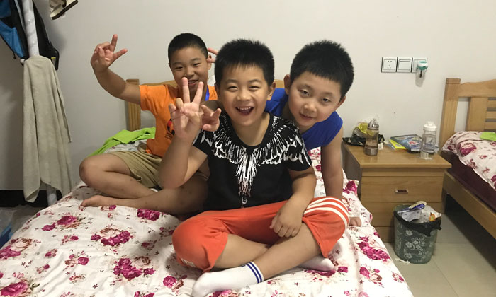 開心極了