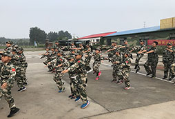 華北兒童軍事夏令營給孩子一個展現(xiàn)自我的舞臺