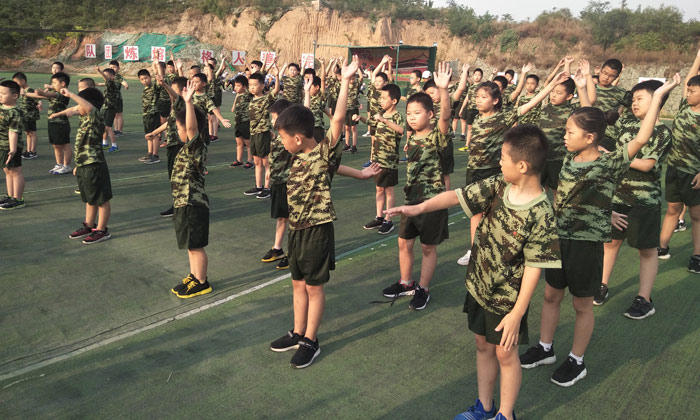 華北軍事夏令營(yíng)多少錢