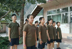 華北地區(qū)夏令營讓暑假充滿激情