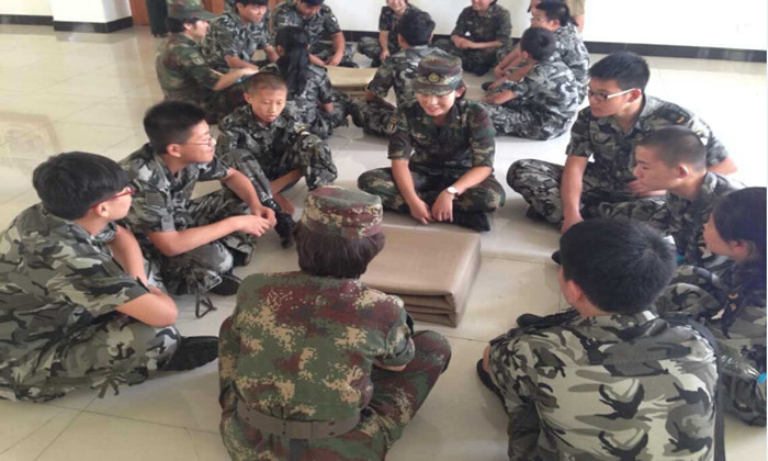 上海軍事拓展夏令營(yíng)