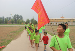 暑假讓孩子參加華東夏令營(yíng)可以接受人格教育